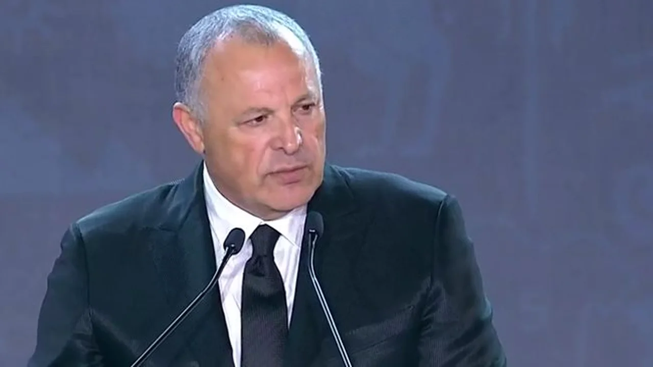 هاني أبو ريدة للحكام: أتعاطف معكم بسبب الهجوم